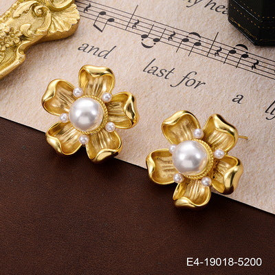 Wholesale Vintage Pearl Flower Earrings