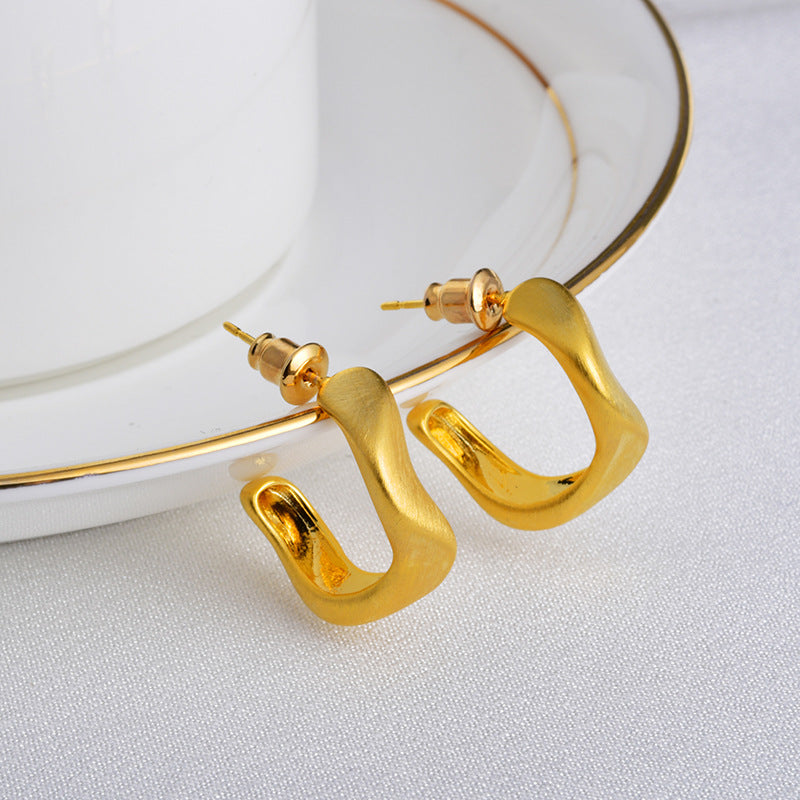 Wholesale  Geometric C- shaped Earrings