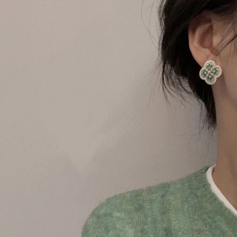 Wholesale Retro Court Style Flower Earrings