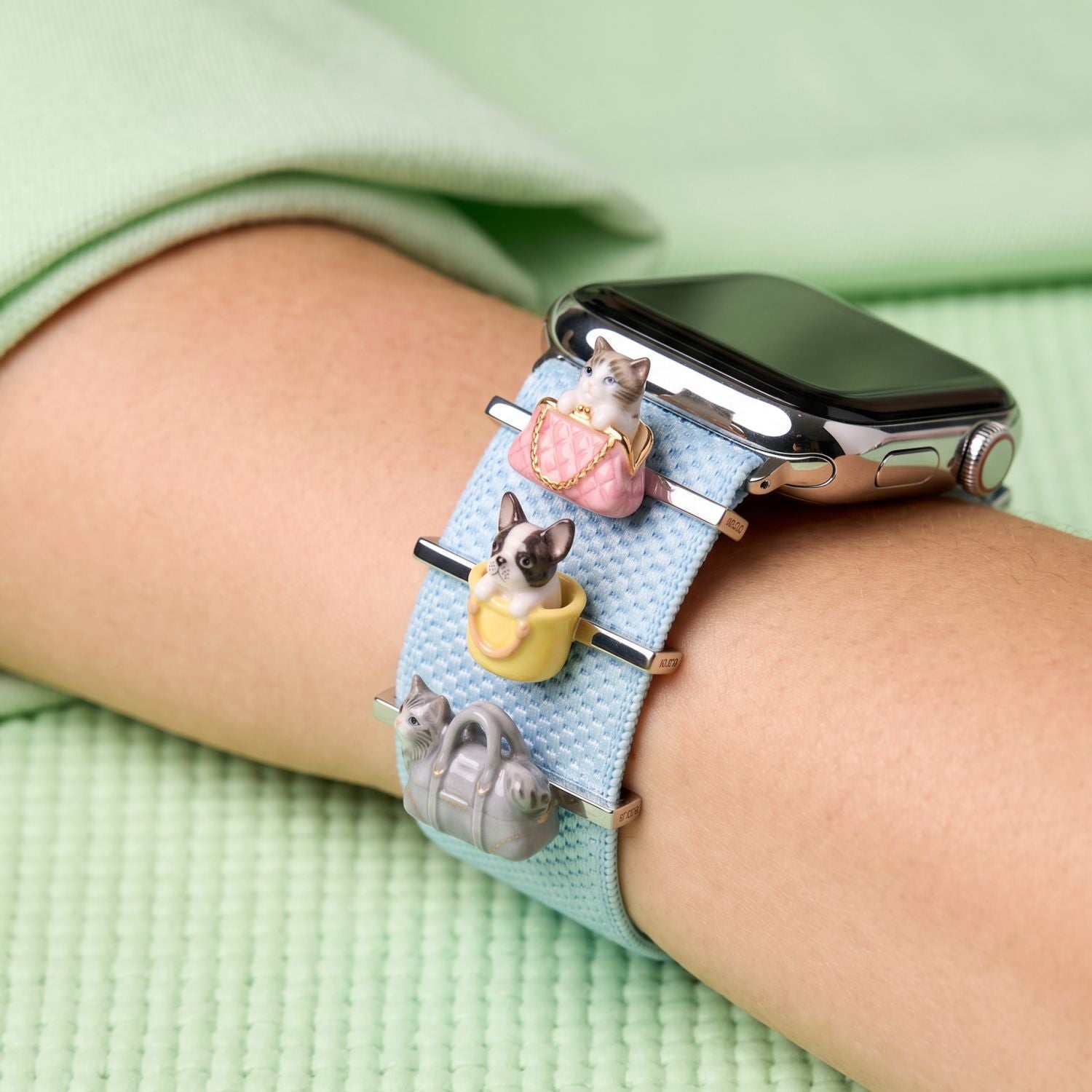 Wholesale Cute animal-themed watch straps,  pendants,  able cat and dog designs,  colorful 3D DIY bracelets and accessories