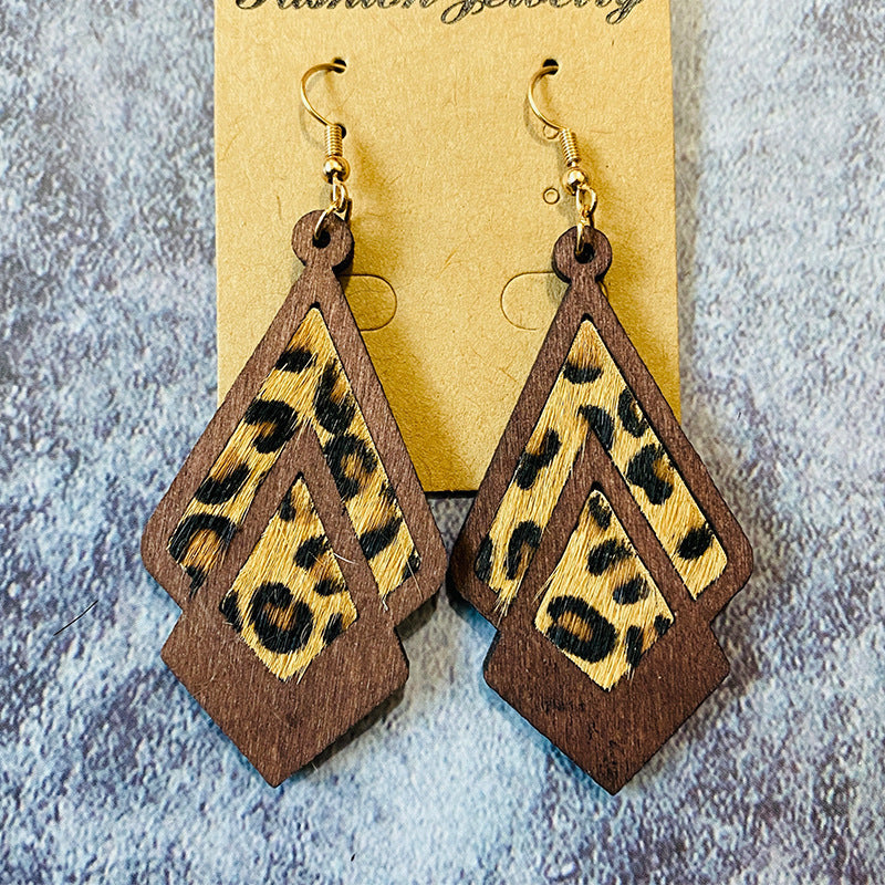 Wholesale  Western retro wooden earrings leopard print milk pattern inlaid earrings