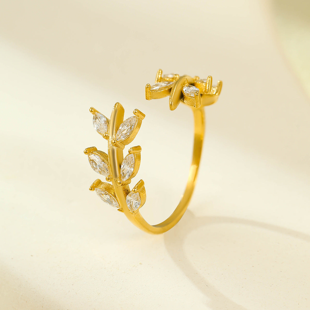 Wholesale  Leaf Stainless Steel Open Ring Plated with 18K Gold Hand Jewelry