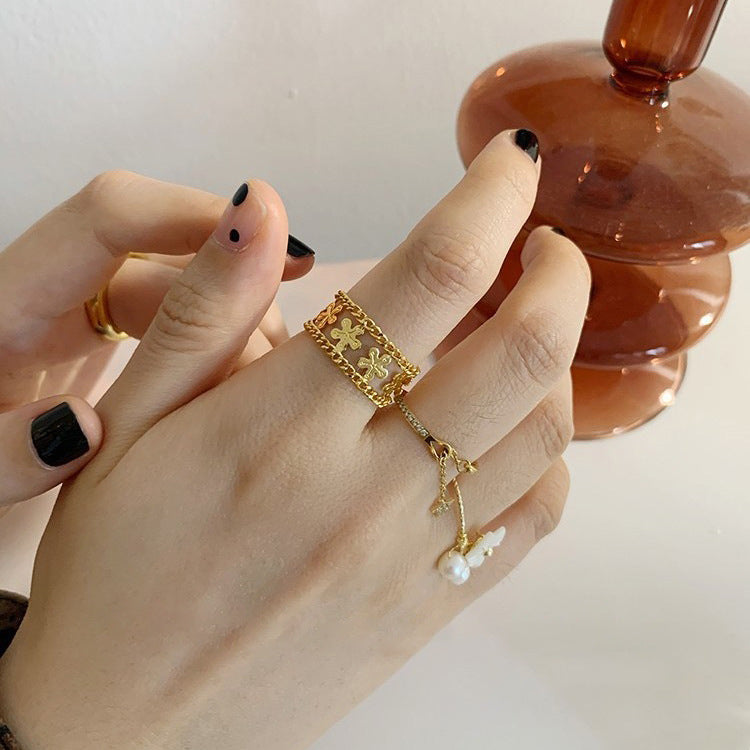 Wholesale Retro Hollow Metal Flower Ring