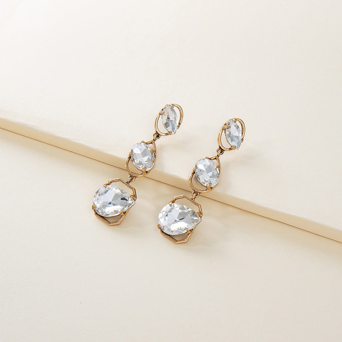 Wholesale Retro Rhinestone Drop Earrings for Women Fashion Accessory Gift