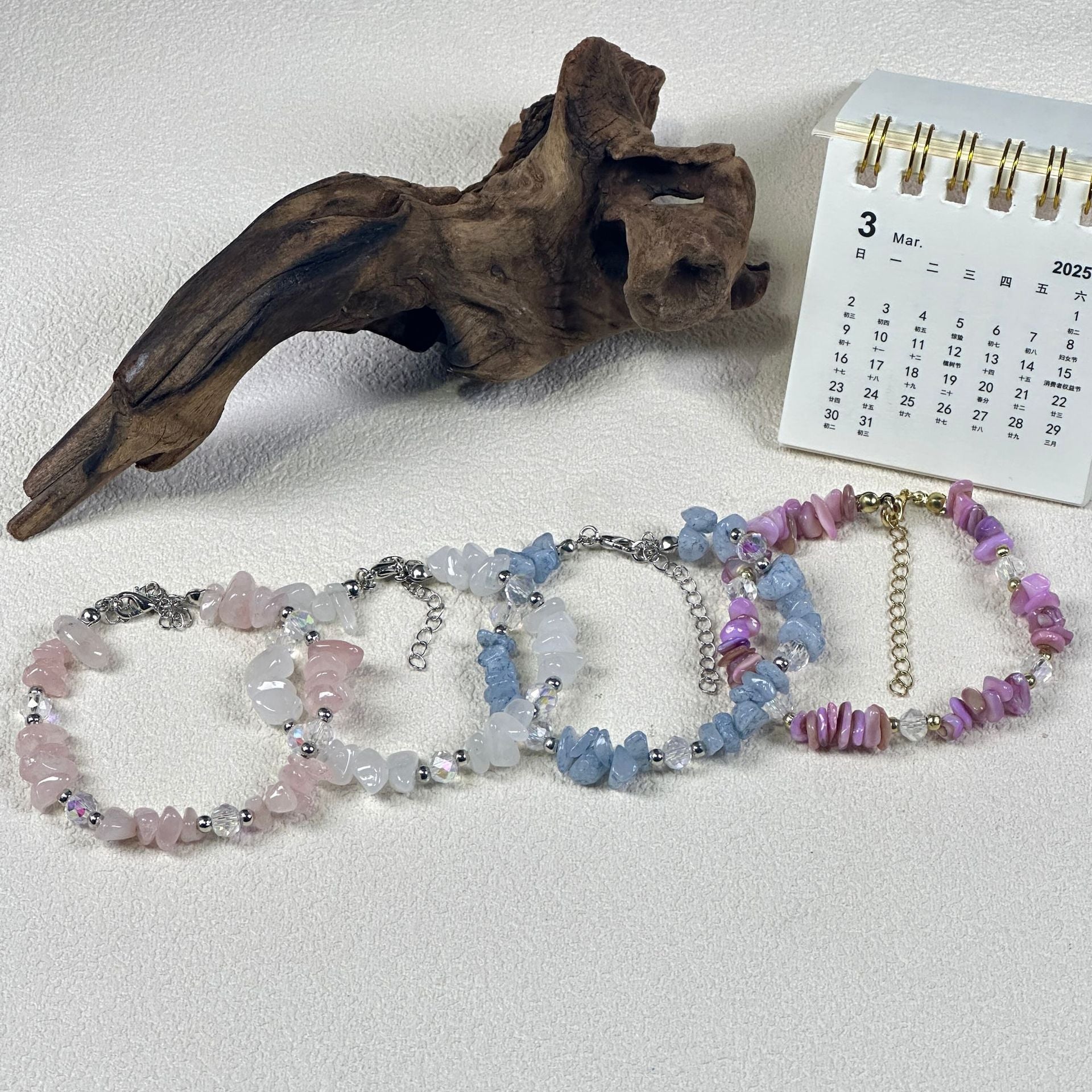 Wholesale  irregular shell gravel handmade bracelet niche fresh bracelet valuable aesthetic priceles