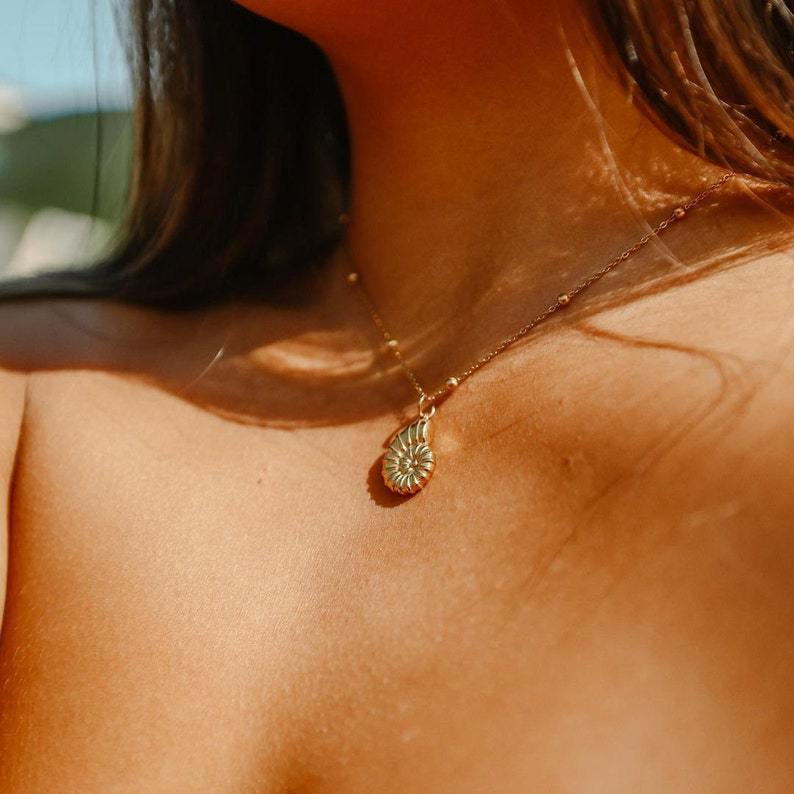 Wholesale No fading titanium steel Nautilus shell necklace