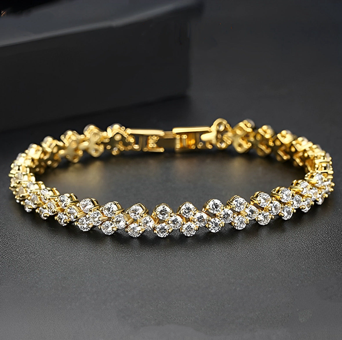 Wholesale Heart-Shaped Roman Style Zircon Crystal Bracelet,  European American Fashion Jewelry Accessory for Women Boutique Resale
