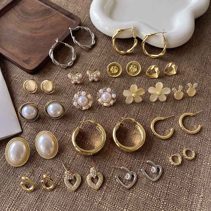 Wholesale light luxury  temperament earrings