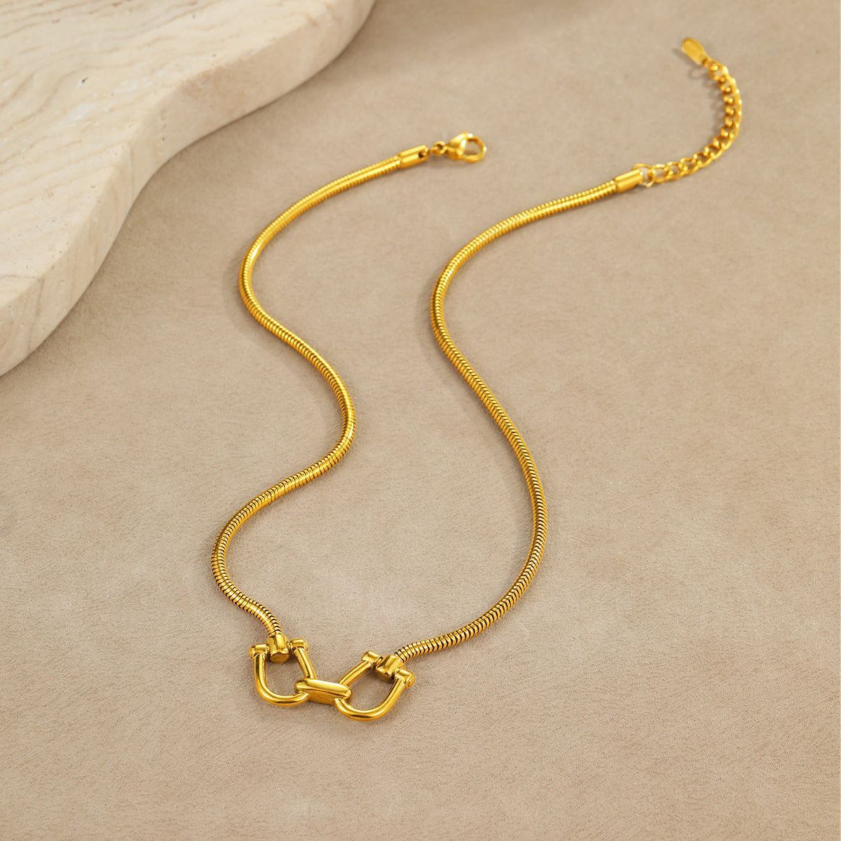 Wholesale Stainless steel necklace with 18K gold plated snake bone clavicle necklace