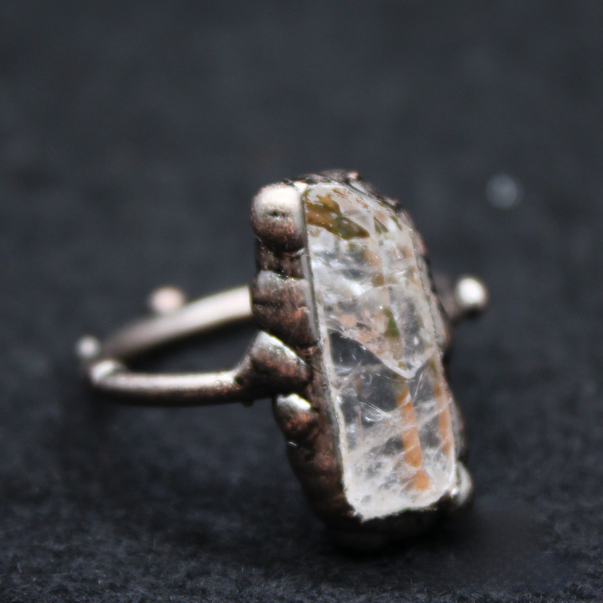 Wholesale retro style white crystal shaped ring