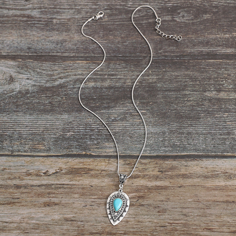 Wholesale Independent Station Vintage Carved Water Drop Turquoise Pendant Bohemian Turquoise Necklace Clothing Collocation Accessories
