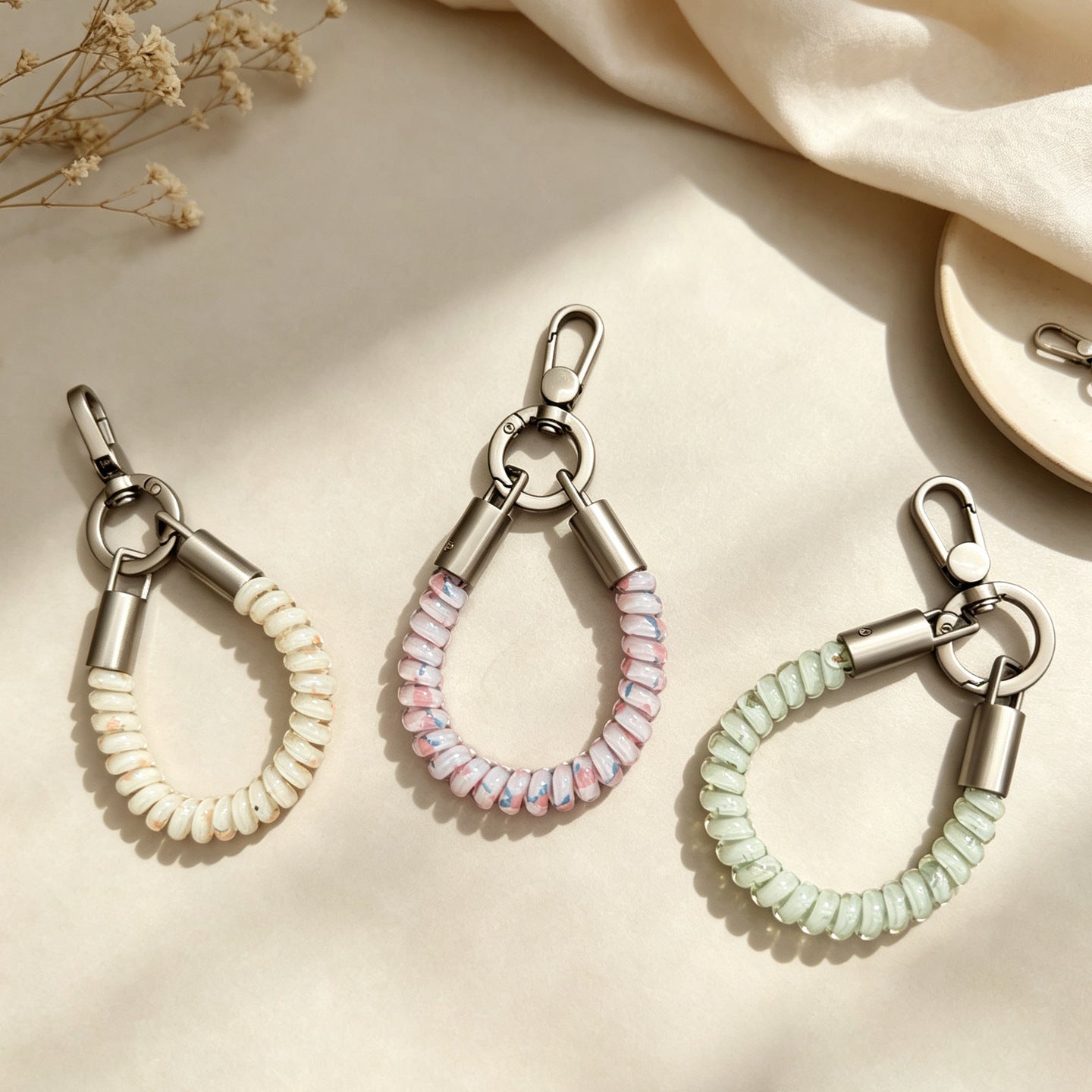 Wholesale PET Soft Plastic Phone Lanyard Keychain Bag Charm Pink Fruit Design With Metal Clasp Unisex Anti Lost Everyday Fashion Accessory