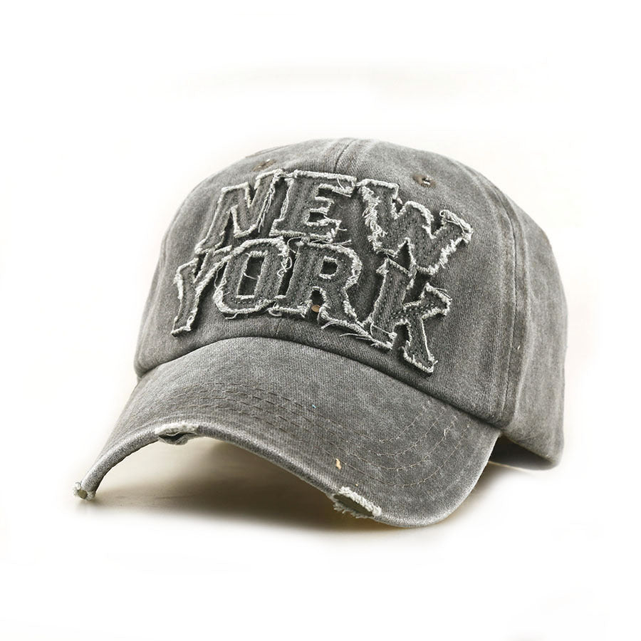 Wholesale Fashionable embroidered letters baseball cap