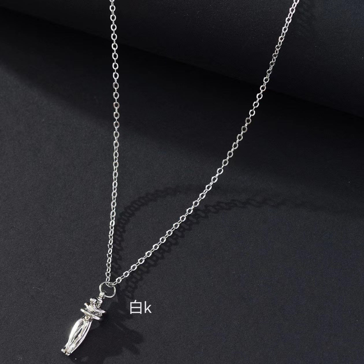 Wholesale Two-color Valentine's Day Hug Clavicle Necklace ACC-NE-QingHe003