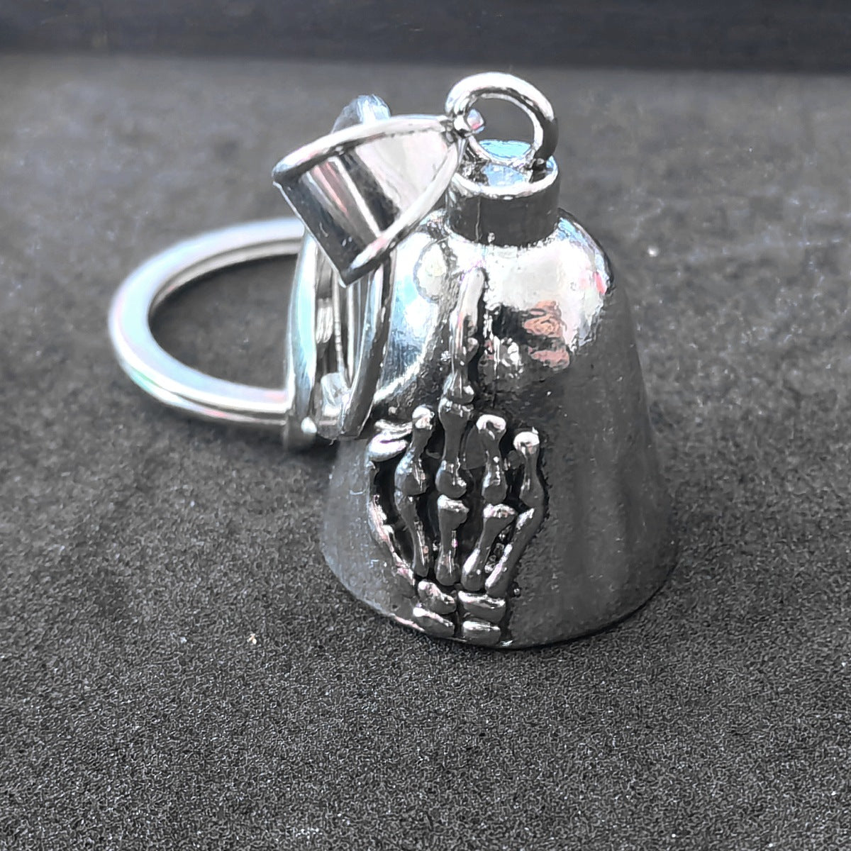 Wholesale  Titanium Steel Retro Punk Skull Palm Necklaces