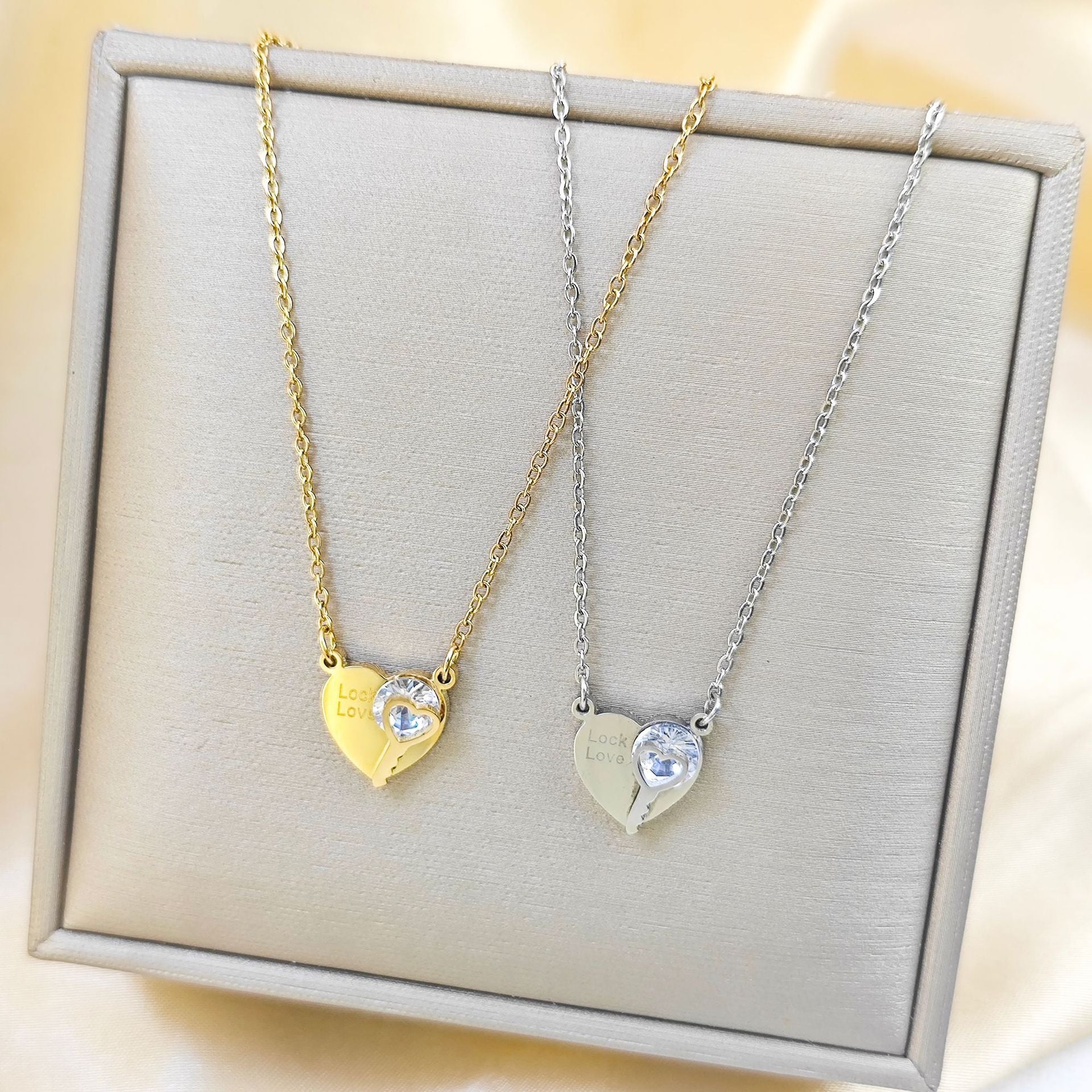 Wholesale Korean Love Key Single Diamond Titanium Steel Necklace Fashion Accessory Gift