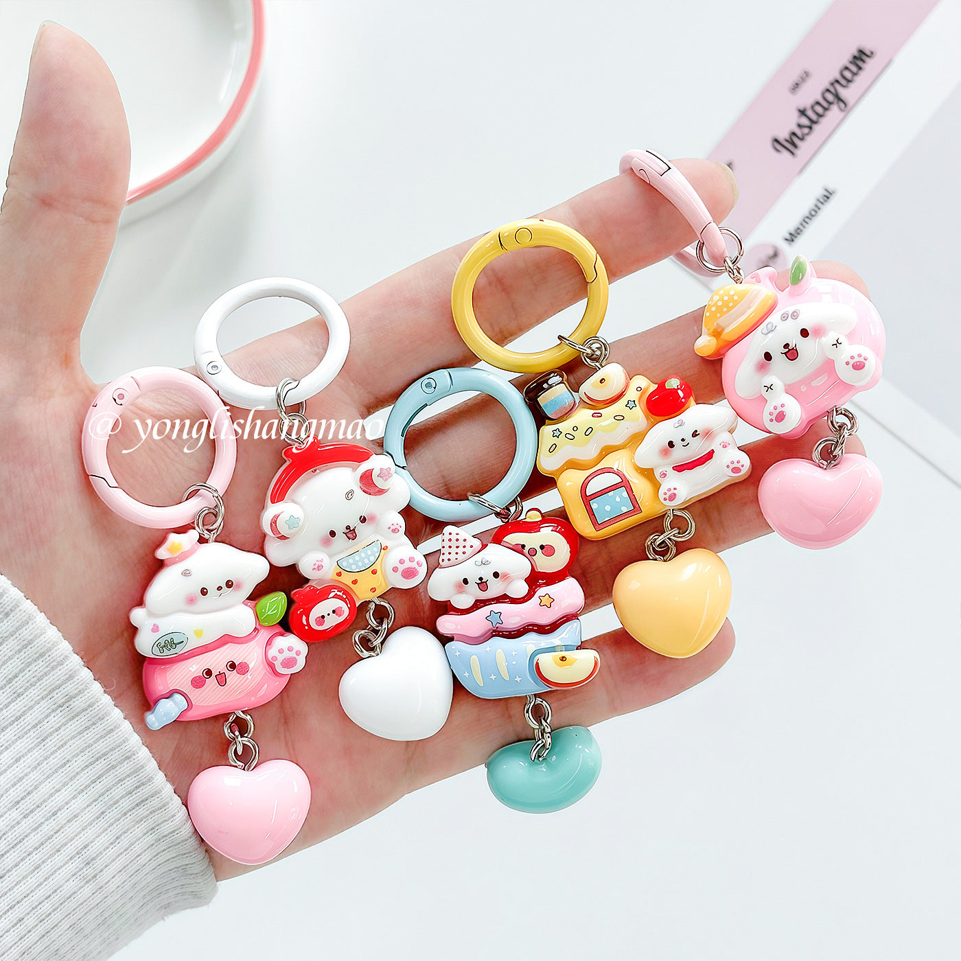 Wholesale Cartoon Apple Heart Pendant Keychain Bag Charm Fashion Accessory Gift