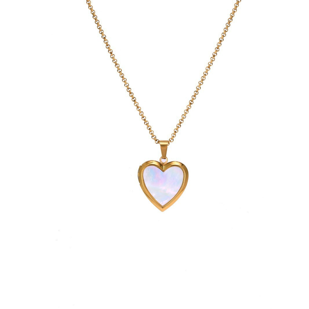 Wholesale Valentine's Day Love Photo Box Pendant Necklace Opening and Clocking Peach Heart Pendant Necklaces