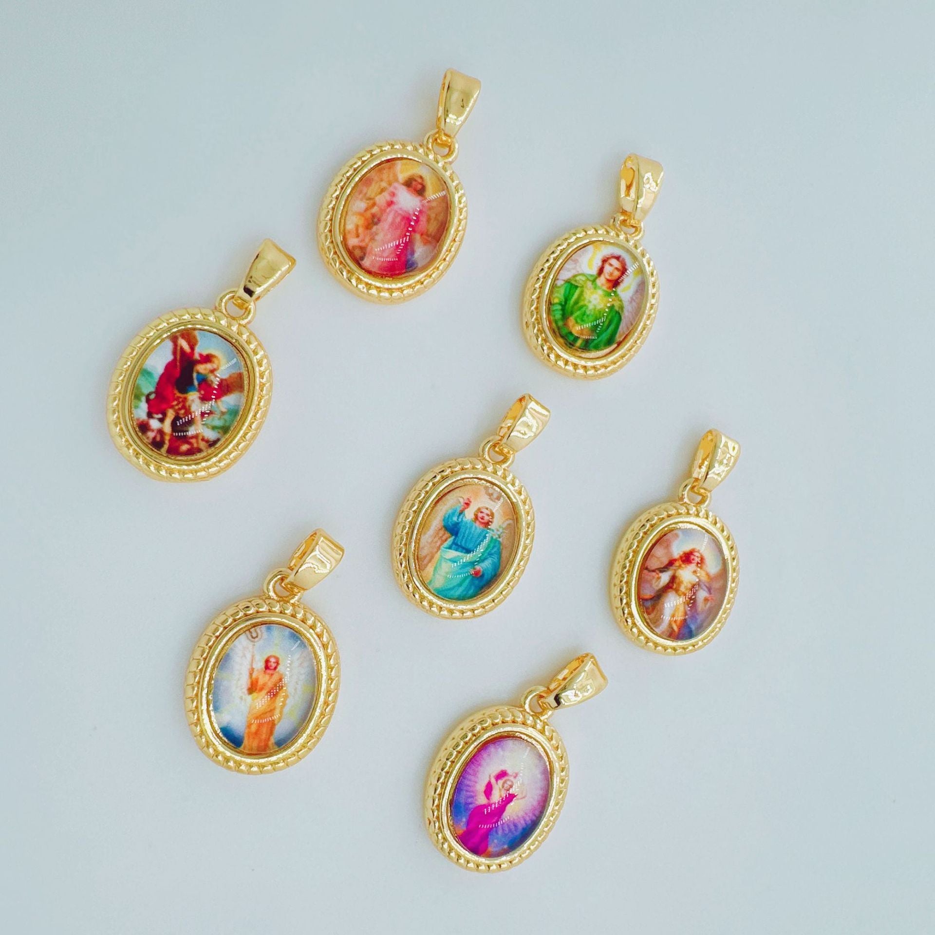 Wholesale Gold-Plated Copper Figure Pendant Necklace,  Trendy Gift Jewelry Accessory for Women