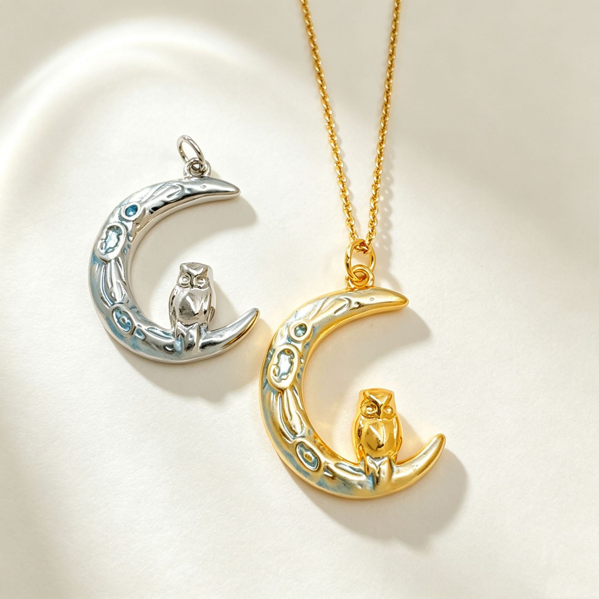 Wholesale Gold Plated Copper Crescent Moon Pendant Necklace Fashion Accessory Gift