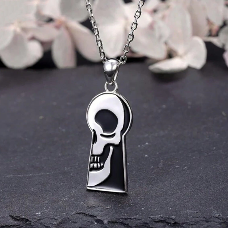 Wholesale  skull ghost half face necklace