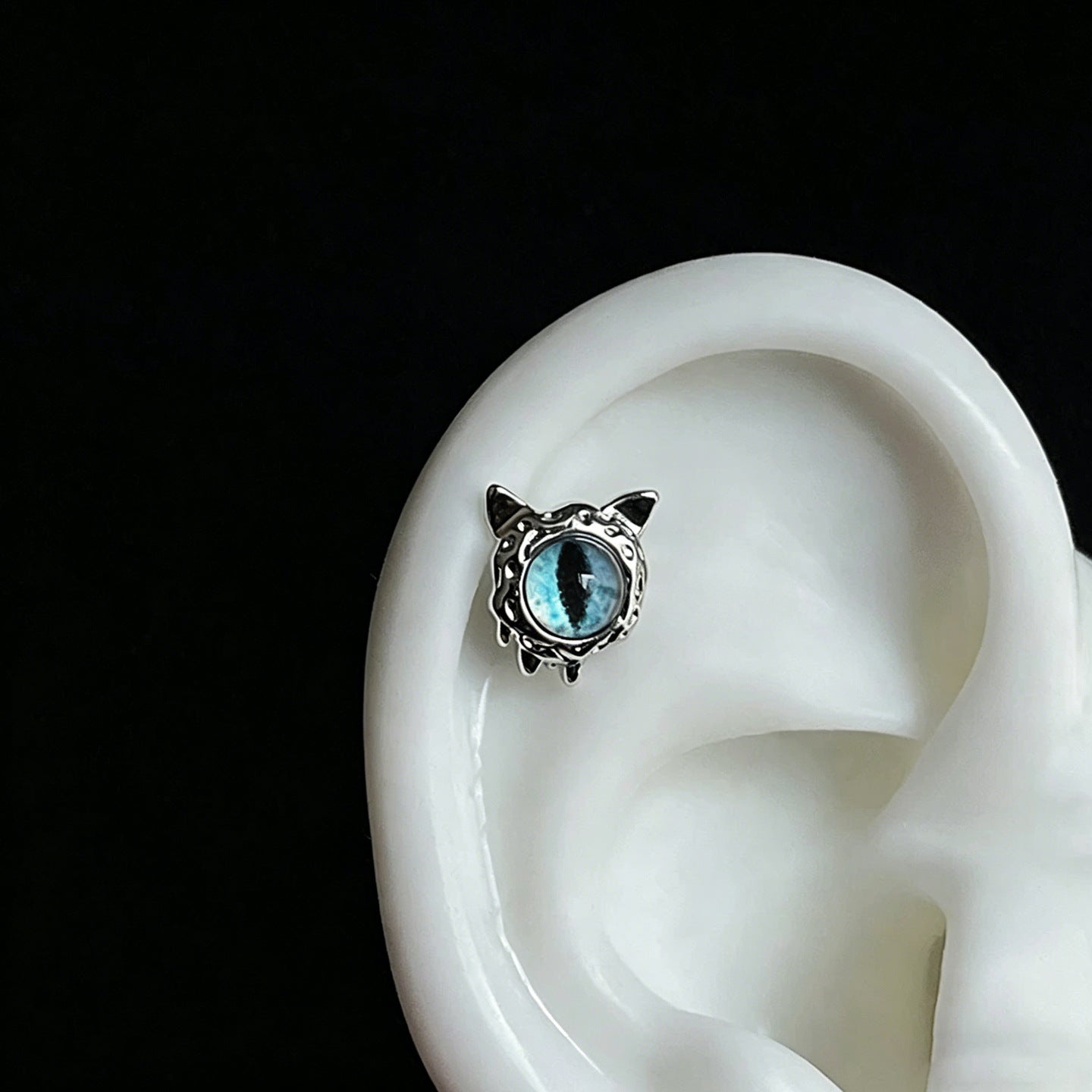 Wholesale 316L Titanium Steel Cat Eye Devil Eye Wing Ear Cuff Jewelry Accessory