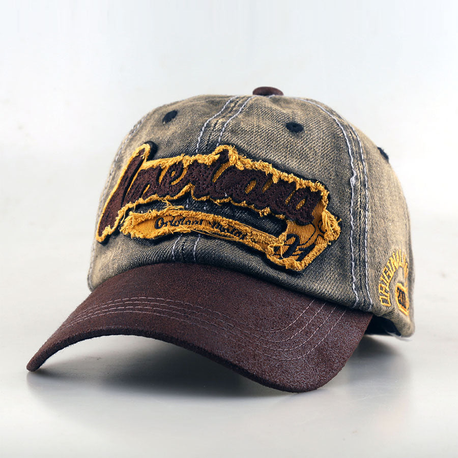 Wholesale Fashionable letter embroidered baseball cap