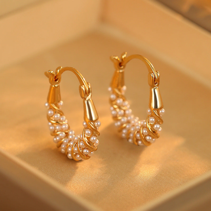 Wholesale Light Luxury Pearl Ear Cuffs Chic Fashion Accessory for Everyday Wear Gift