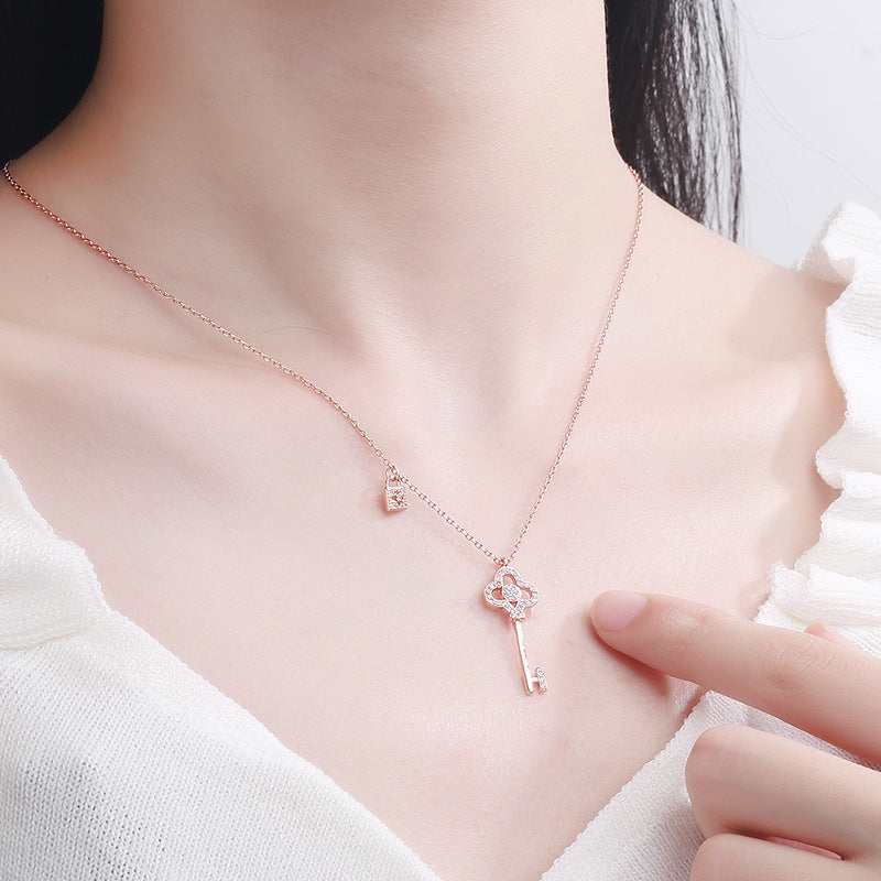 Wholesale Simple Key Lock Pendant Short Micro Zirconia Clavicle Necklace