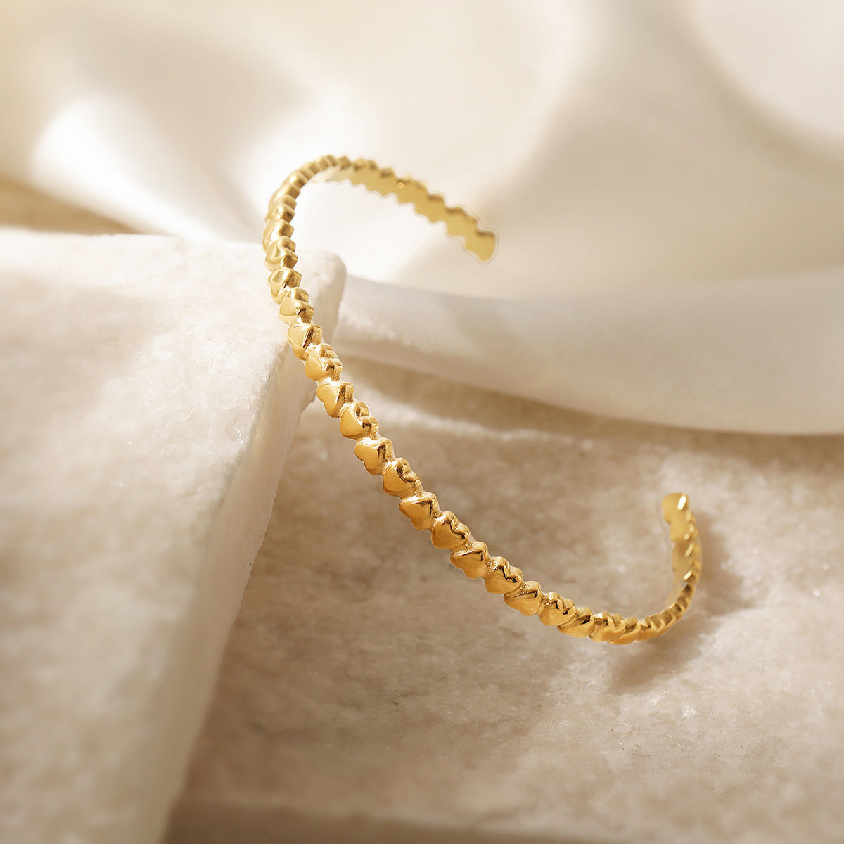 Wholesale 18K gold plated heart stainless steel bracelet