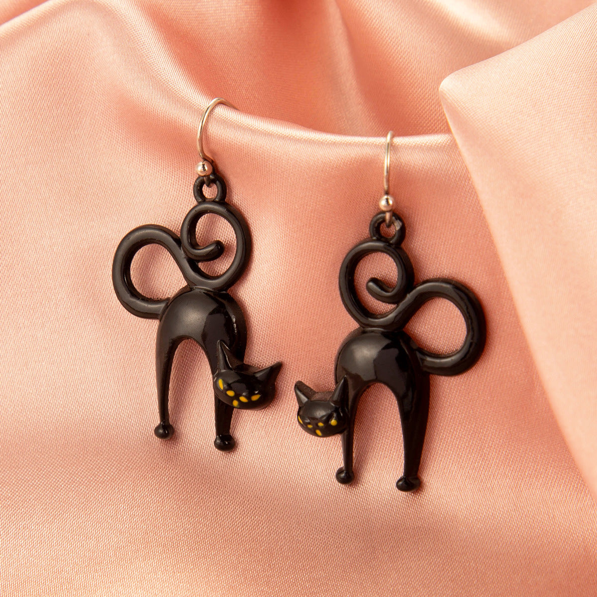 Wholesale Halloween series funny  skull earrings exaggerated fun pumpkin bat earrings