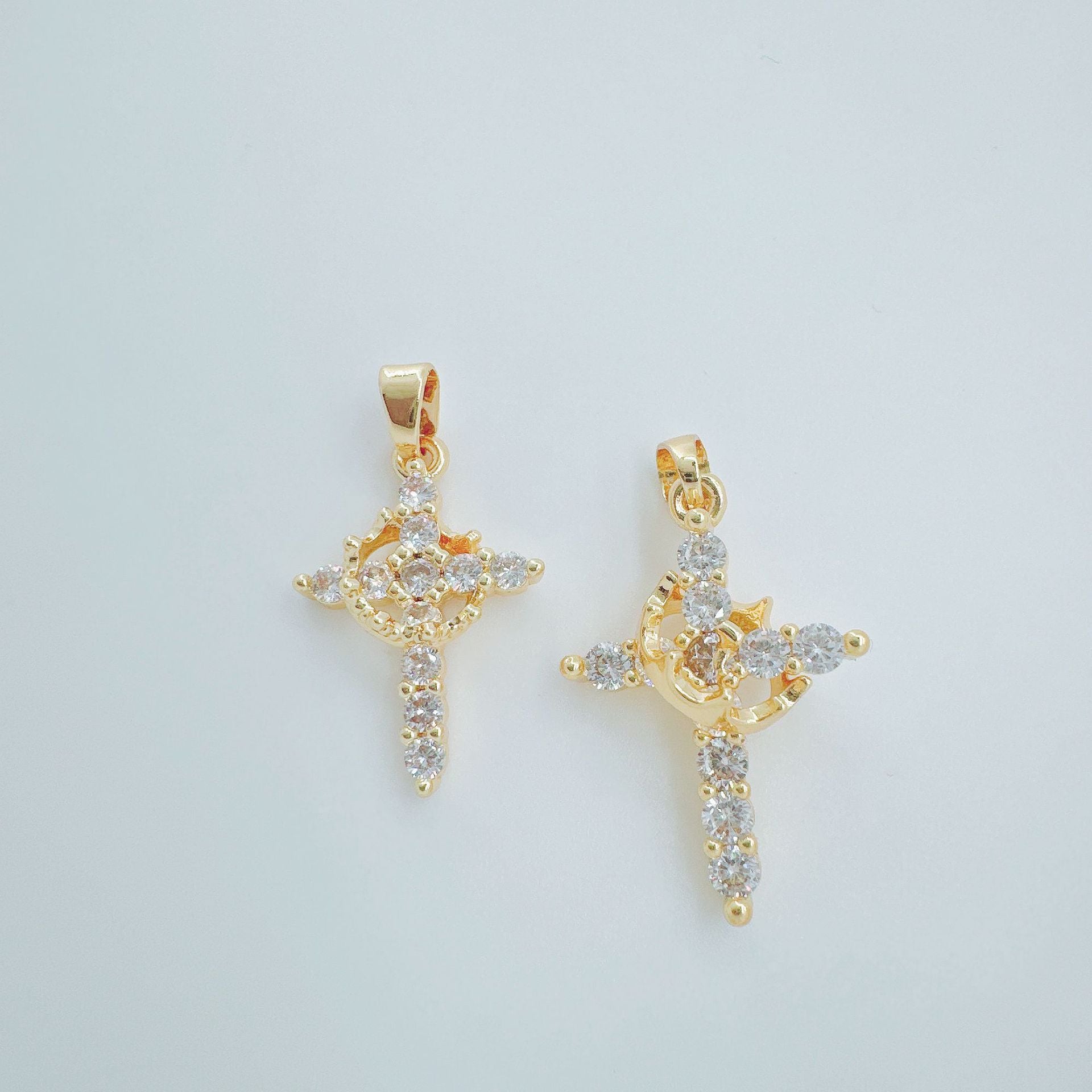 Wholesale Crown Cross Pendant Necklace Copper Electroplated Trendy Jewelry Accessory