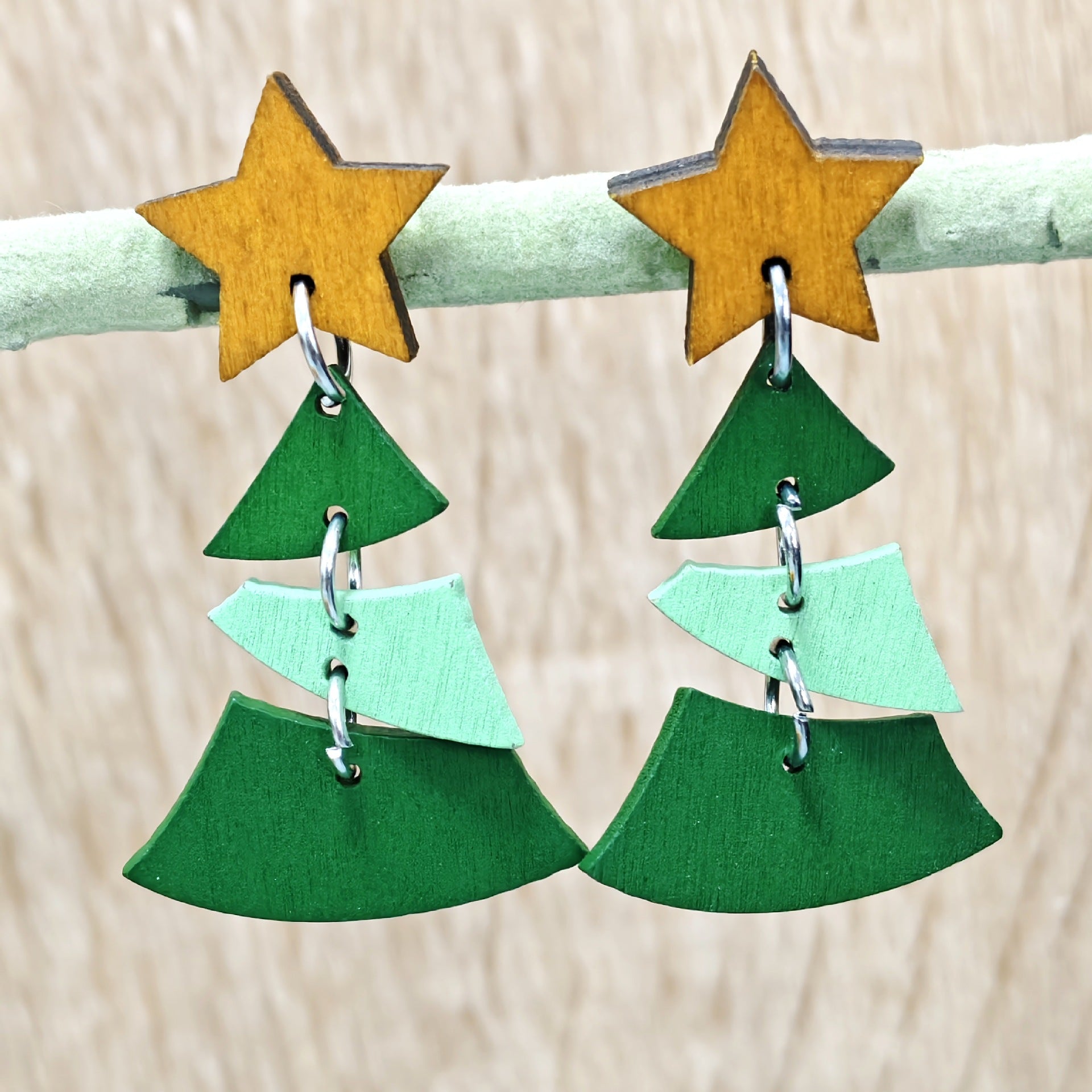 Wholesale Retro Color-Blocking Christmas Tree Earrings Wooden Jewelry Accessory