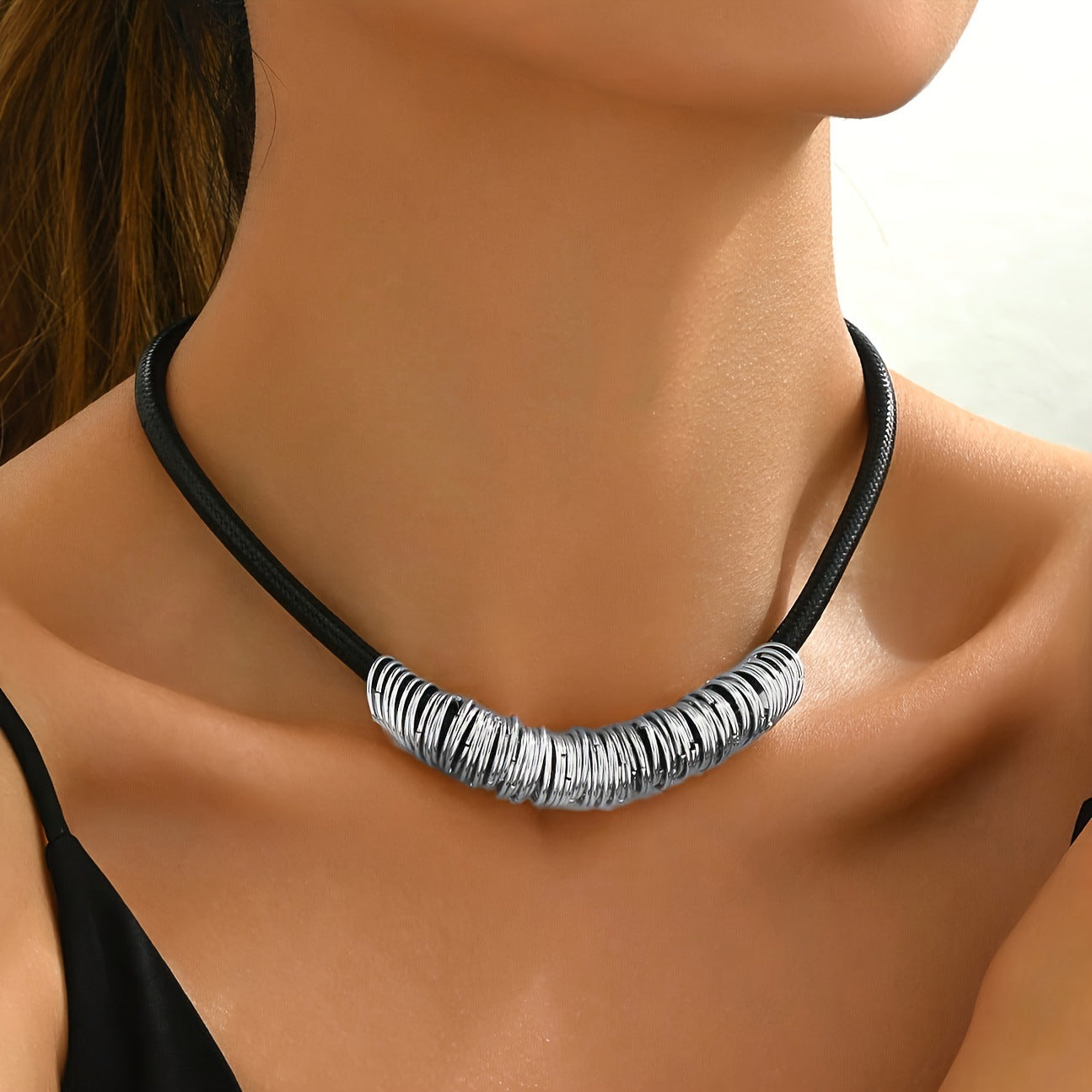 Wholesale Retro exaggerated multi-circle geometric leather rope necklace