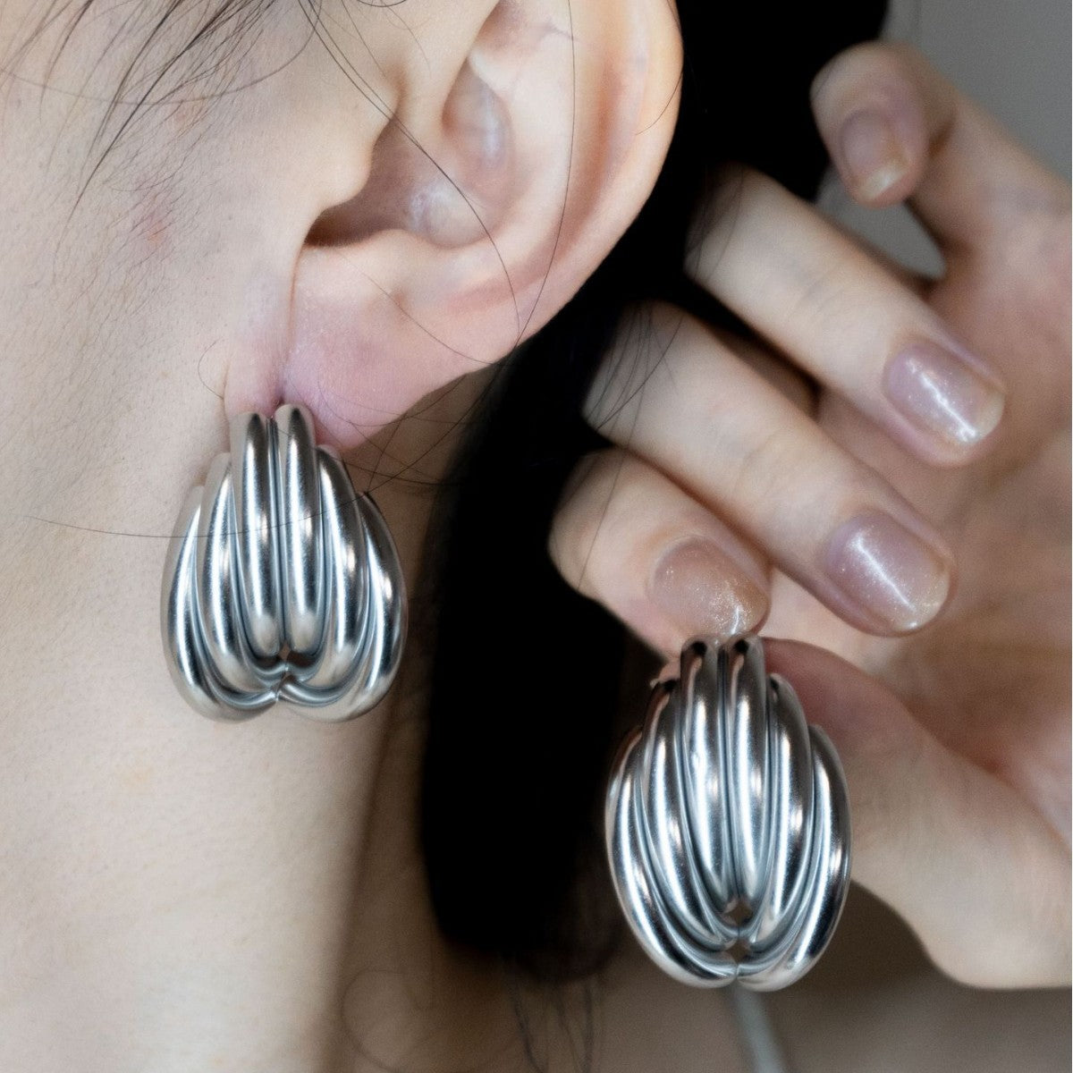 Wholesale Stainless Steel PVD Gold Plating Geometric Earrings Two Way Wear Chic Fashion Accessory