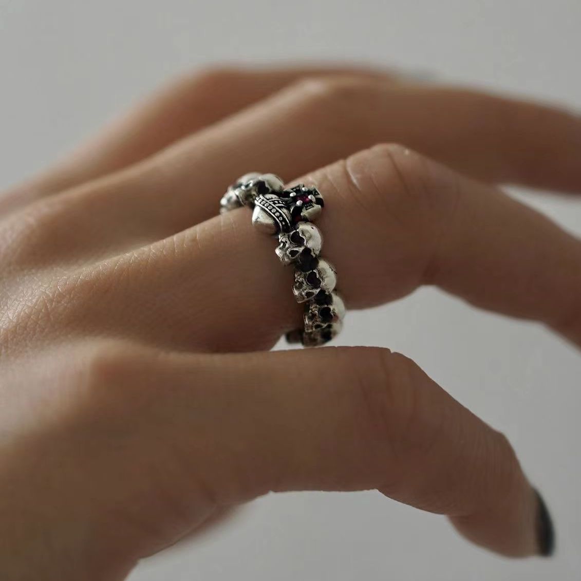 Wholesale Zinc Alloy Skull Heart Ring Vintage Style Electroplated Jewelry Accessory