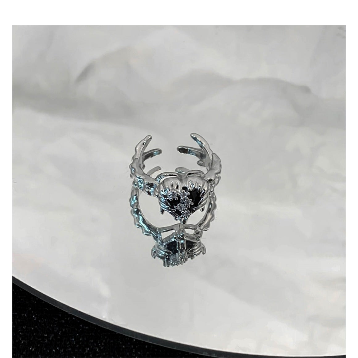 Wholesale Retro Thorn Black Love Ring