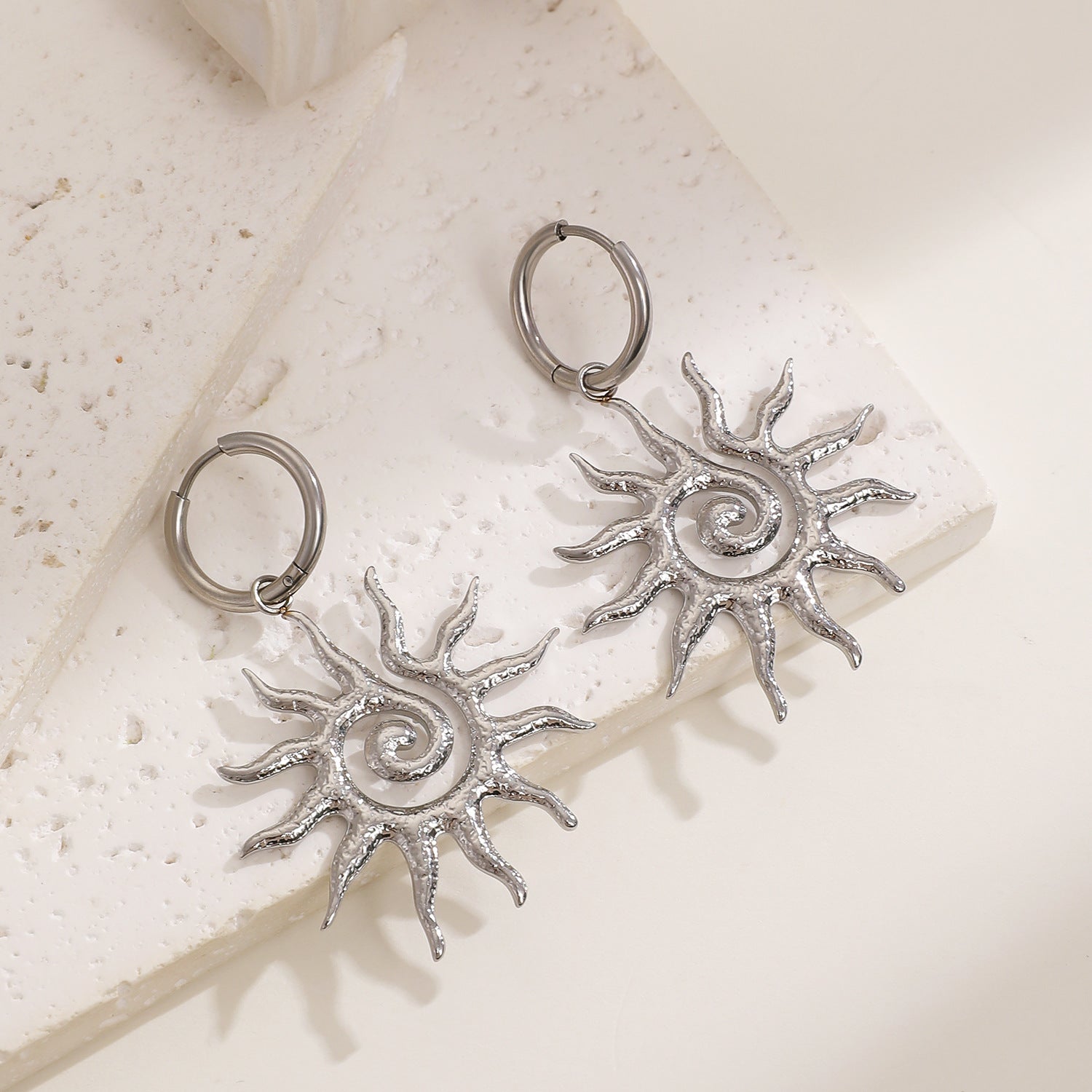 Wholesale Stainless Steel Hammer Spiral Sun Pendant Necklace  Ring