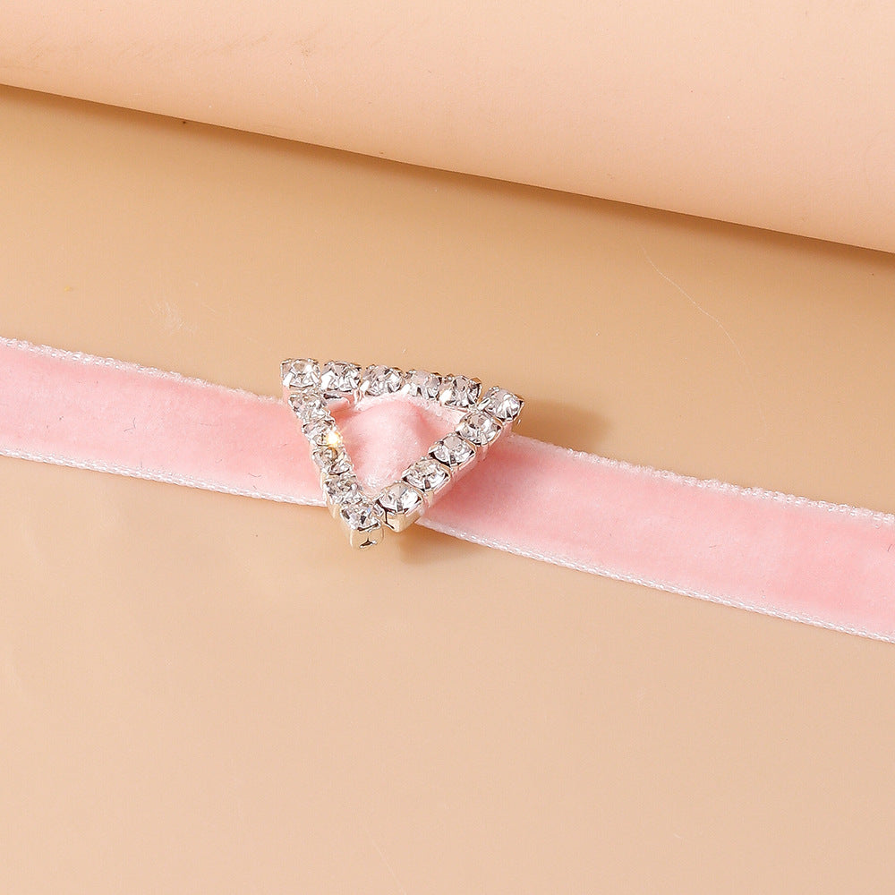 Wholesale Velvet Geometric Necklace Valentine's Day Clavicle Necklaces ACC-NE-YueSen016