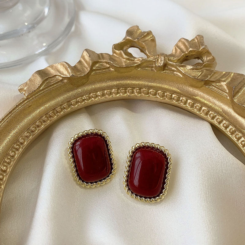 Wholesale French Retro Wine Red Earrings Stylish Fashion Accessory for Women Boutique Resale