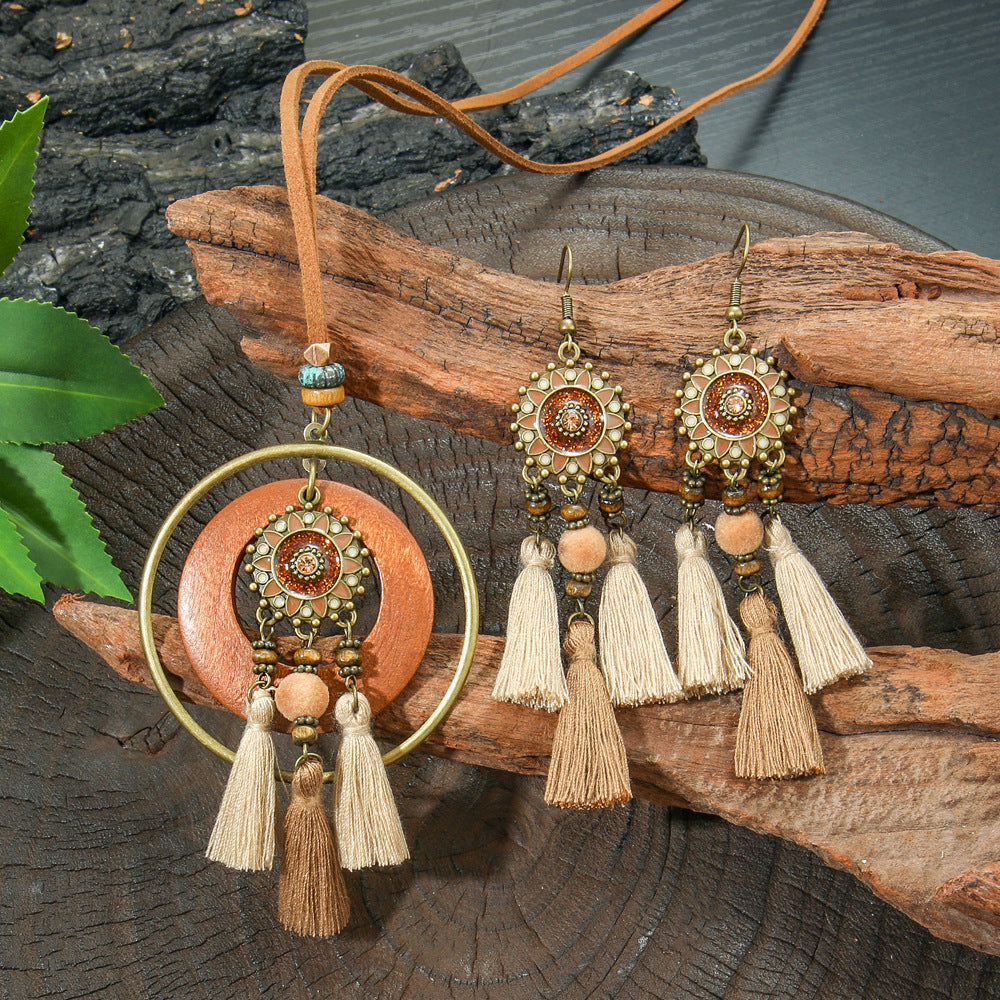 Wholesale Alloy Electroplated Bohemian Jewelry Set Earrings Necklace for Women Fashion Accessory