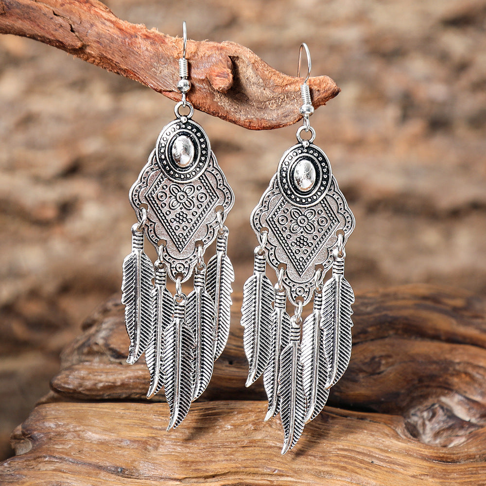 Wholesale Retro Palace Style Geometric Hollow Tassel Earring Set - Trendy Fashion Accessory for Everyday Wear