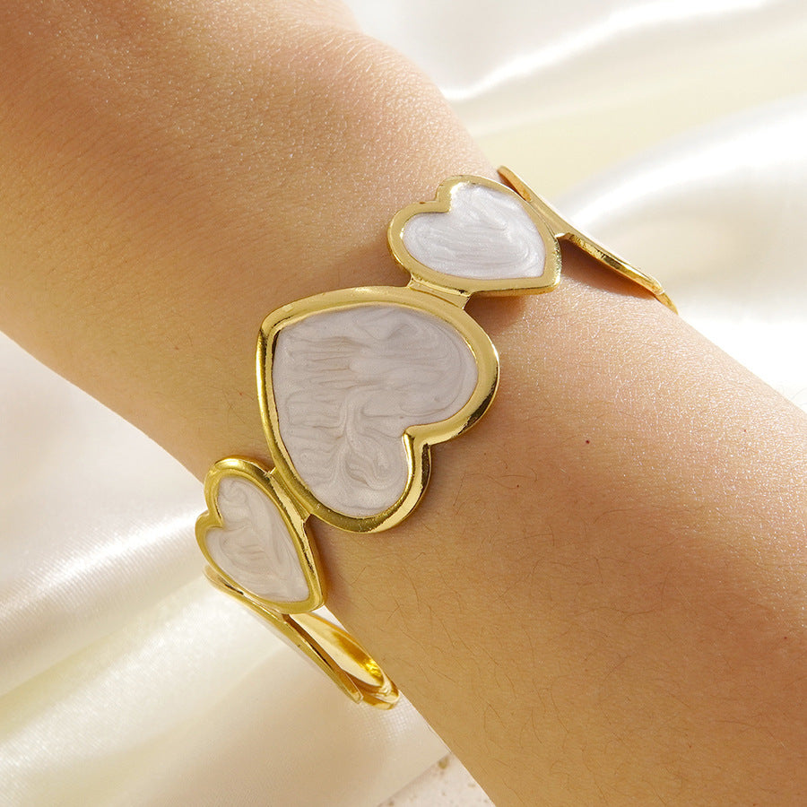 Wholesale Stainless Steel Heart Open Bracelet - Fashion Accessory for Boutique Resale