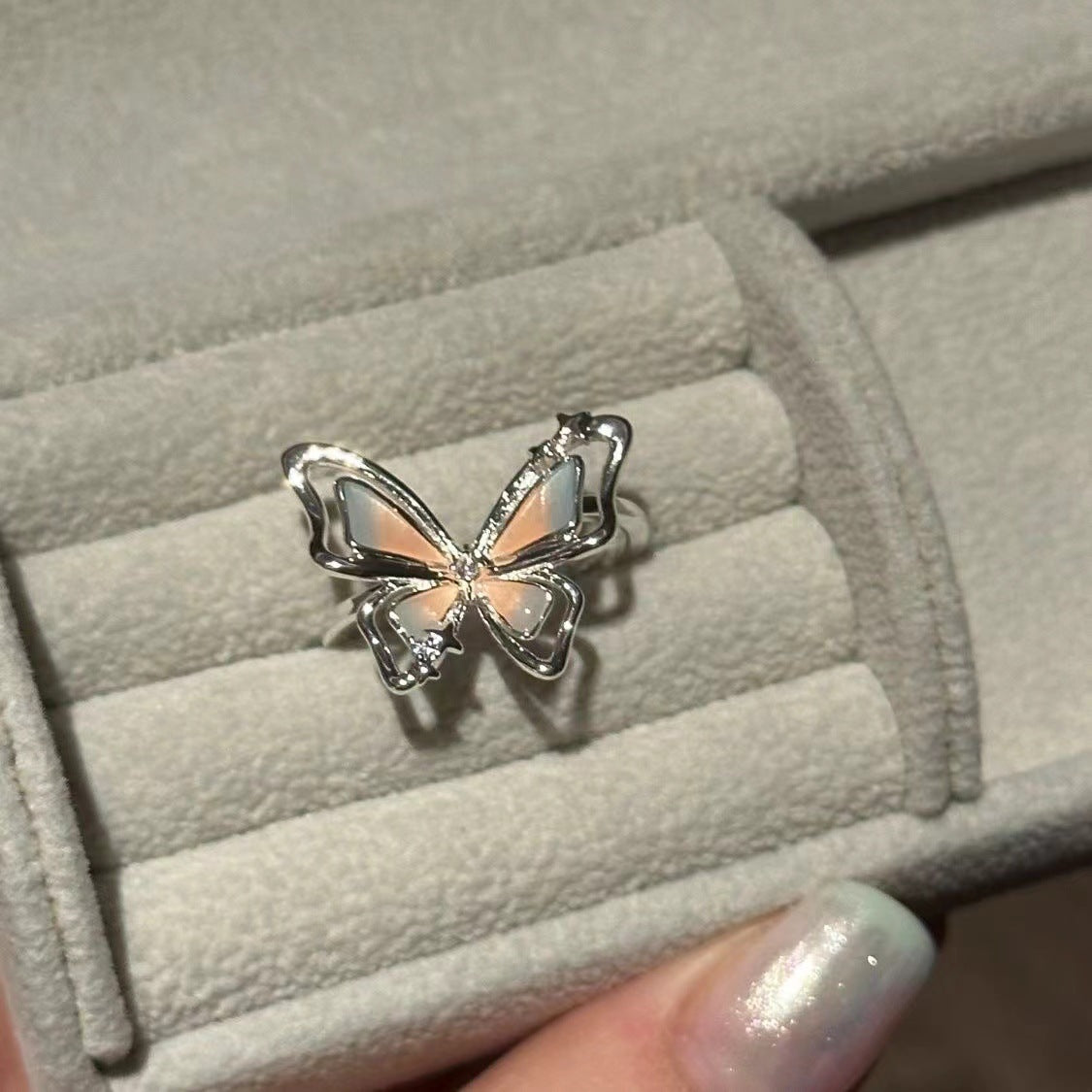 Wholesale  Color Hollow Three-dimensional Butterfly Ring