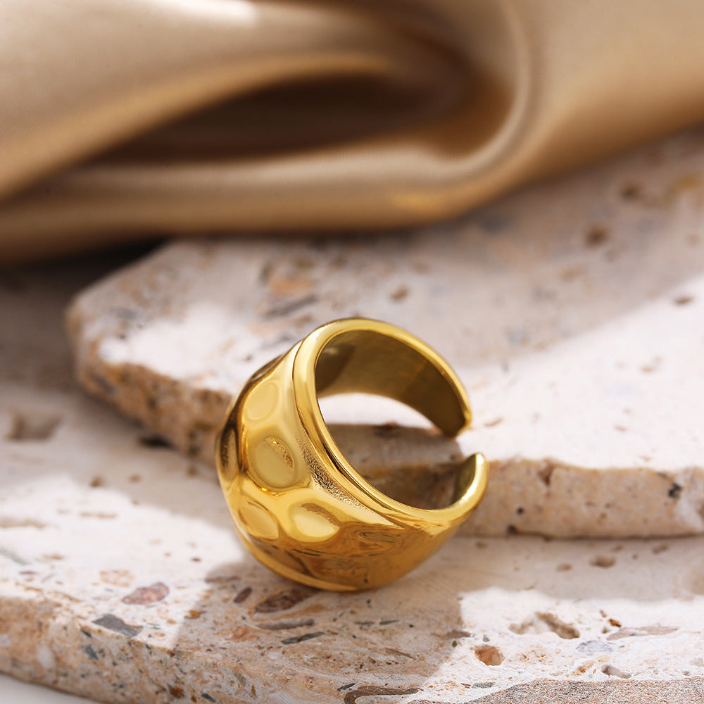 Wholesale 18K gold stainless steel ring convex hammer pattern vintage ring