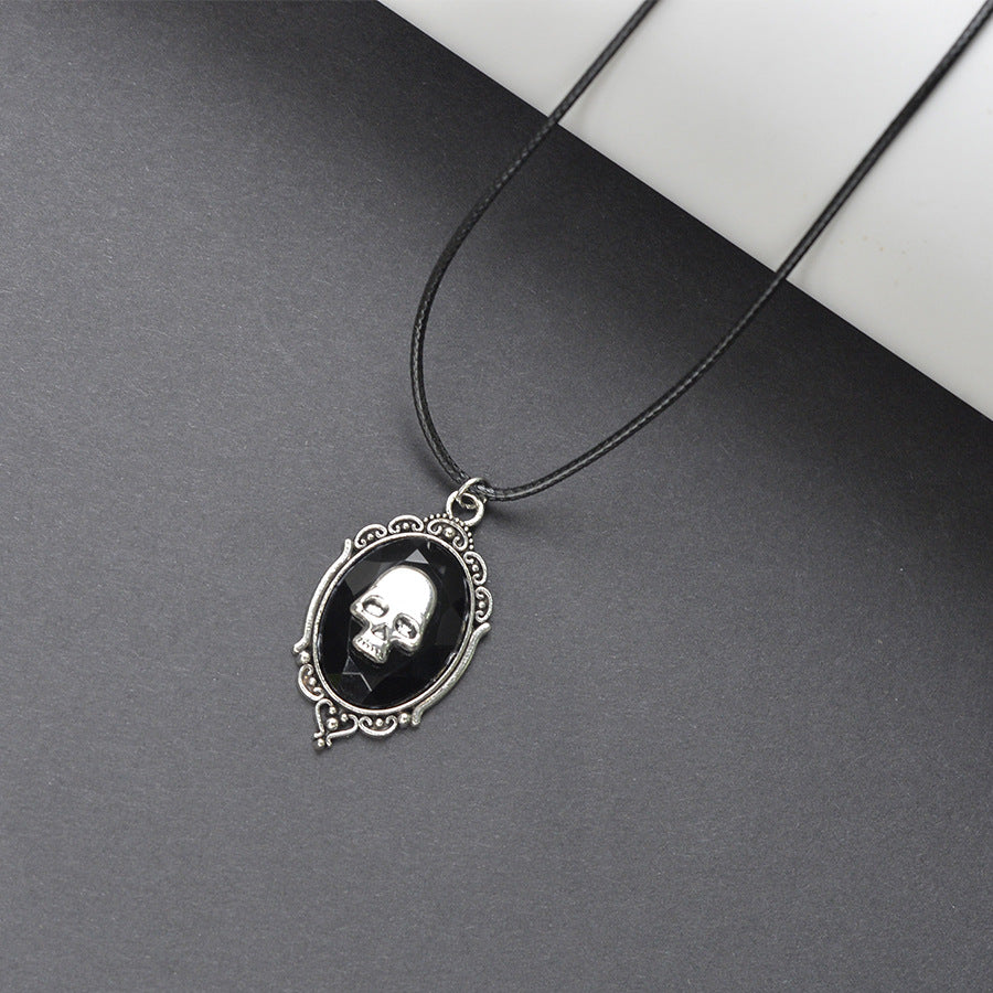Wholesale Black Zinc Alloy Skull Pendant Necklace Retro Punk Gothic Chain Jewelry Accessory Party Gift Resale