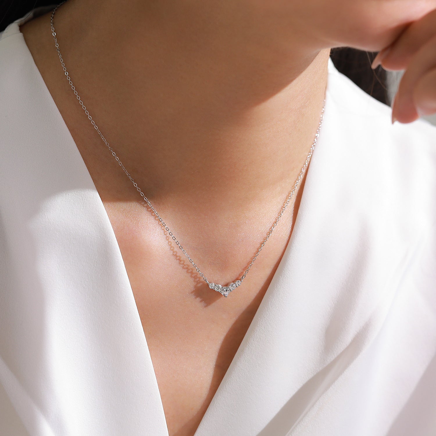 Wholesale S925 Sterling Silver Necklace Dolphin Fishtail Necklace