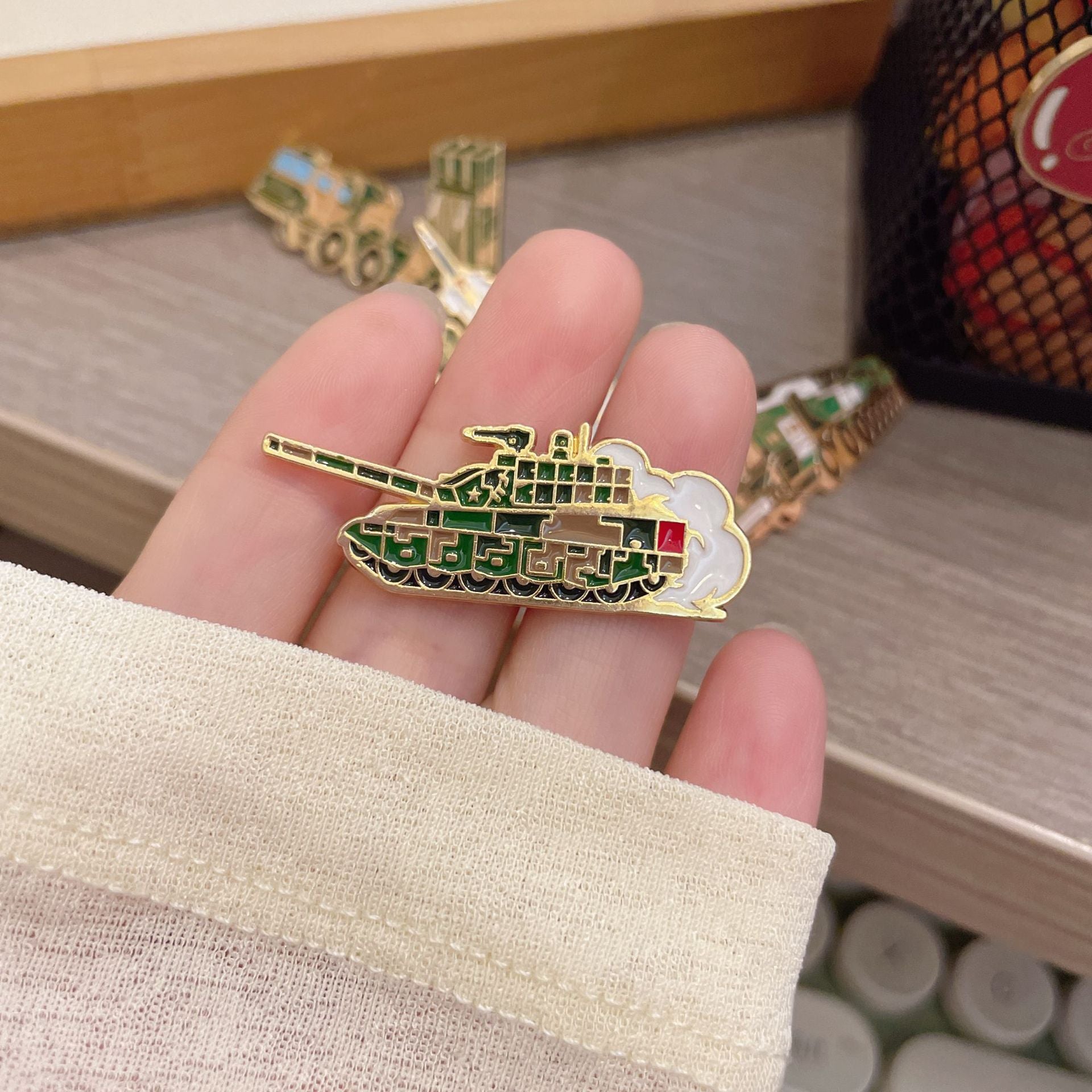 Wholesale Dongfeng-41 Intercontinental Ballistic Rocket Launcher Metal Badge Tank Brooch