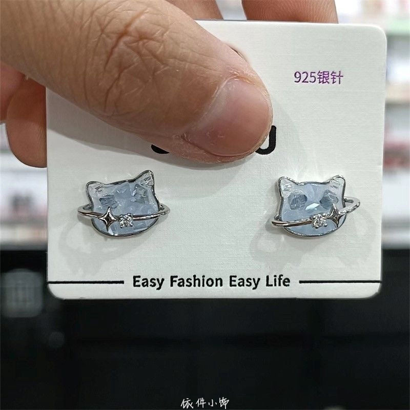 Wholesale Cute Cat Fish Earrings,  Retro Asymmetrical Korean Style,  Alloy Earrings for Women,  Party Accessory