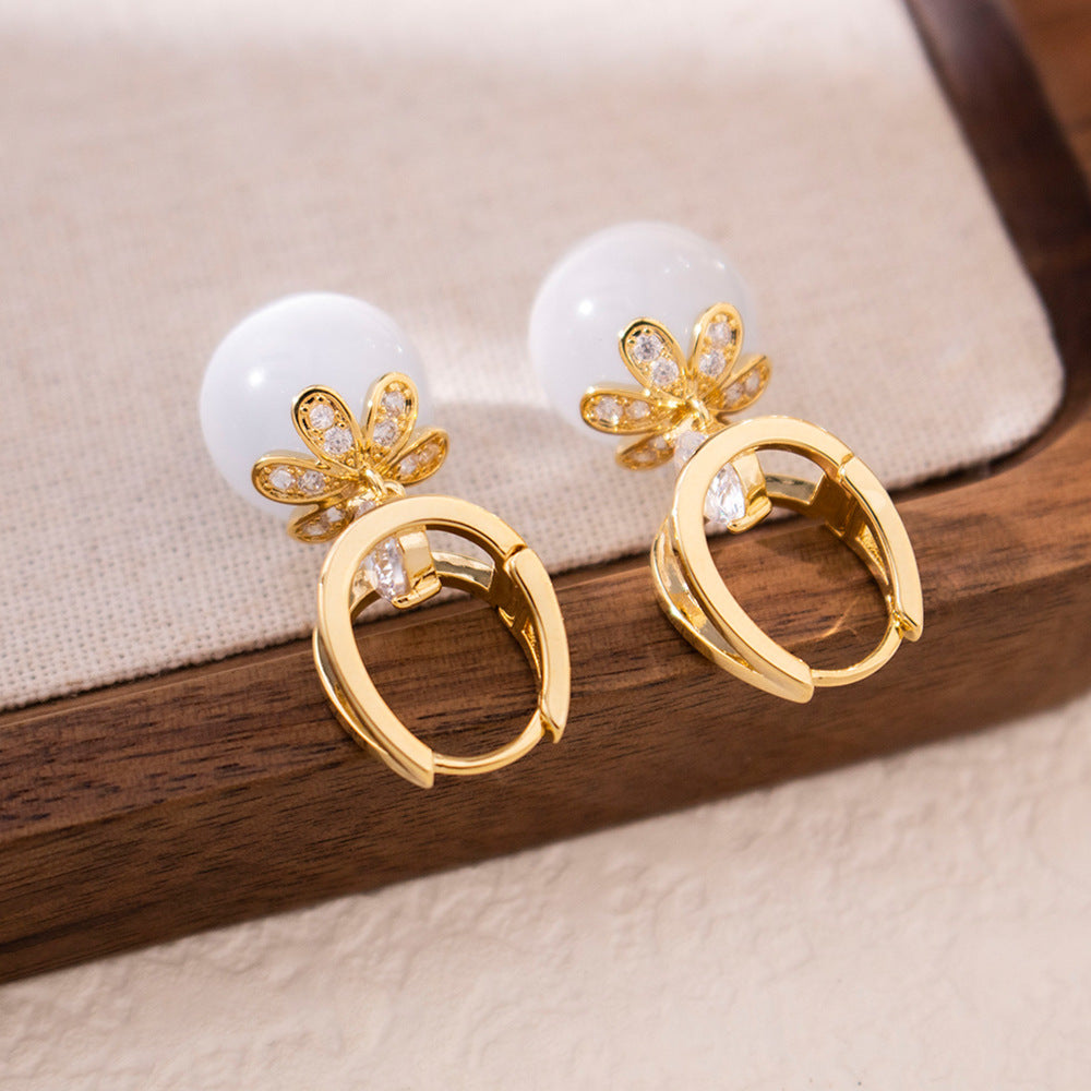 Wholesale  Cat's Eye Ear Buckle  Light Luxury Geometric Flower Design Sense Earrings